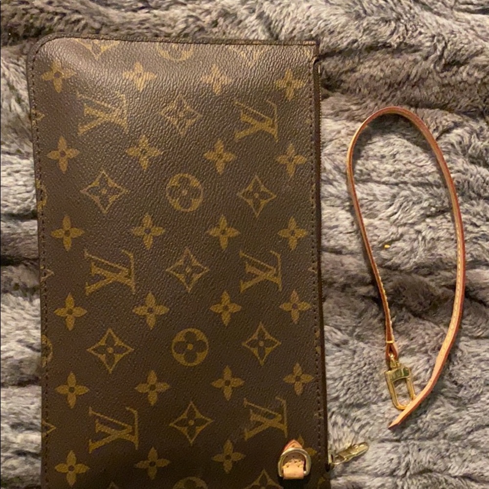 Louis Vuitton Pochette